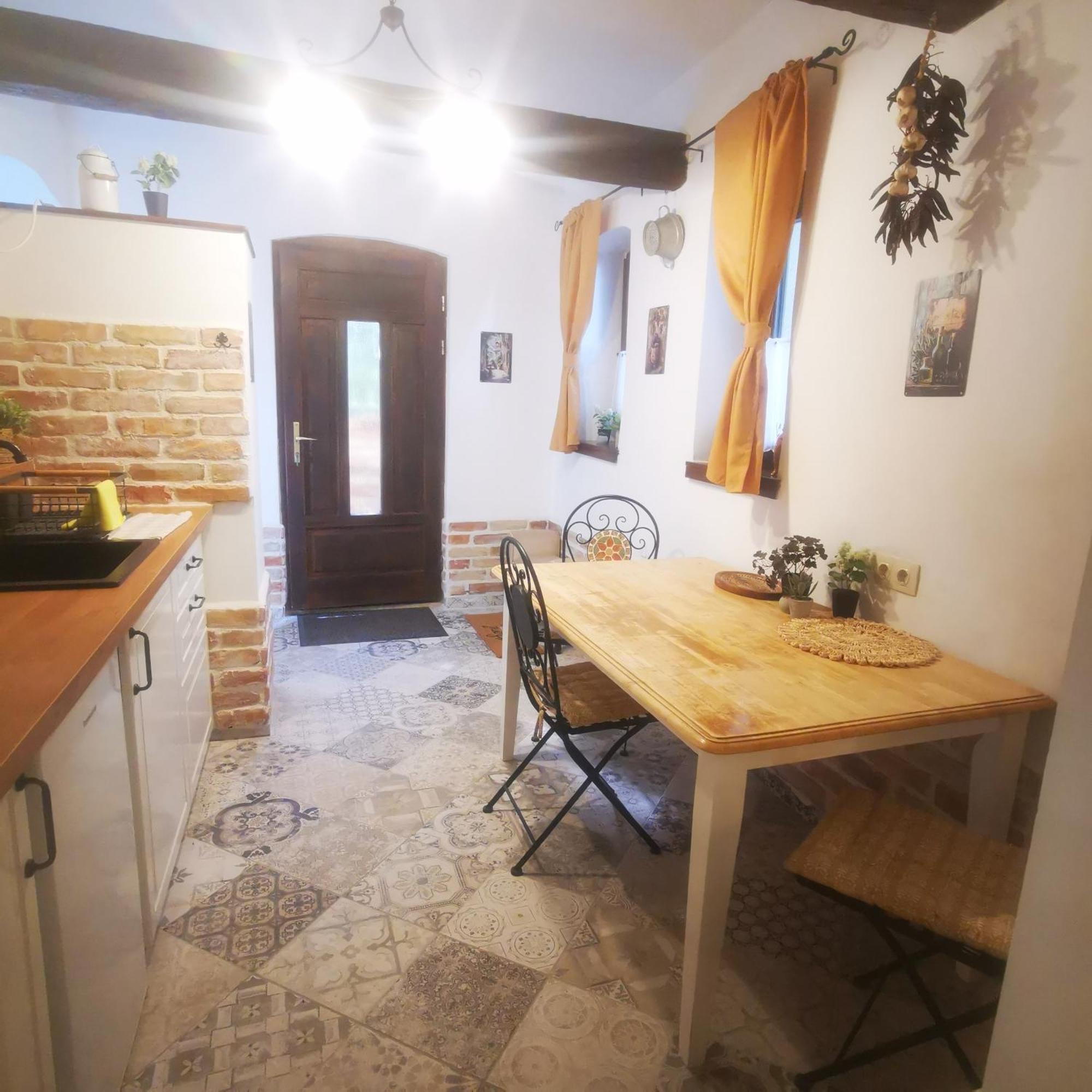 Kuria Apartman Budapest With Free Parking Eksteriør bilde